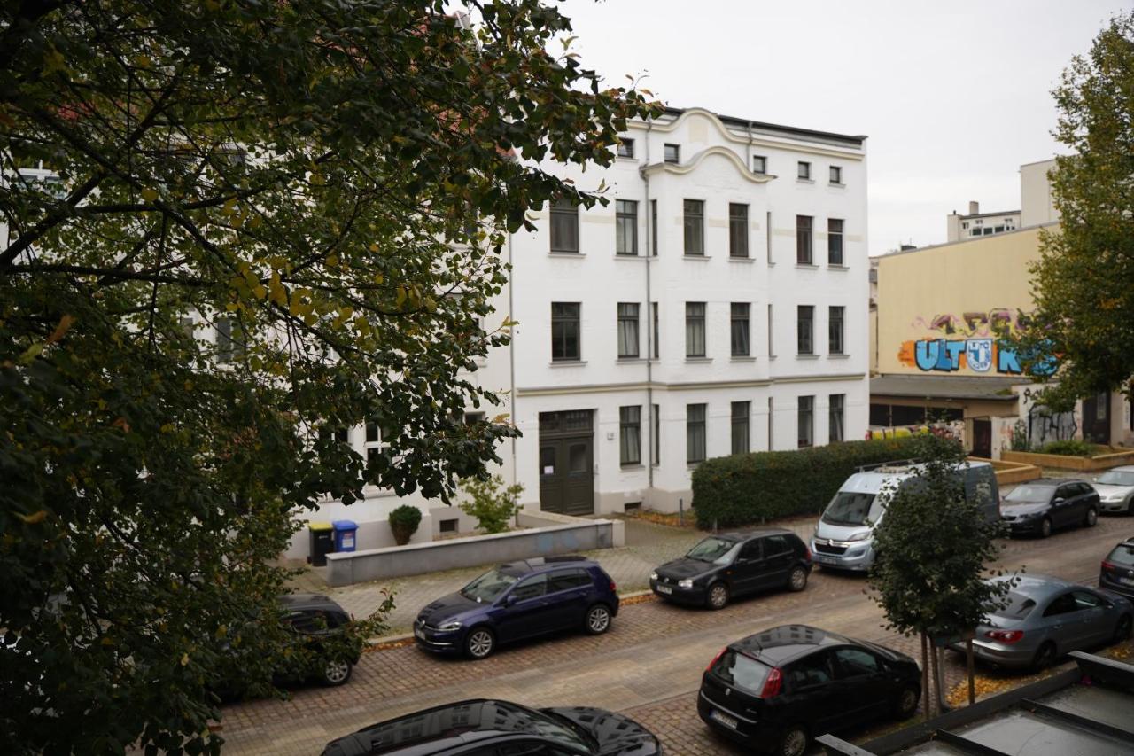 Raum921 - Stilvolles Apartment - Wlan, Tiefgarage, Kueche, Netflix มัคเดอบวร์ก ภายนอก รูปภาพ